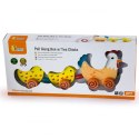 VIGA Zestaw do ciągnięcia Kurka z kurczakami 36 cm 18m+