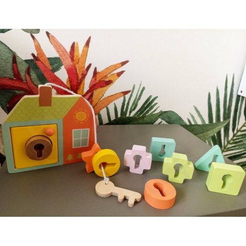 CLASSIC WORLD Drewniana Przeplatanka Klocki do Nawlekania Klucze i Drzwi MONTESSORI 11 el. 18m+