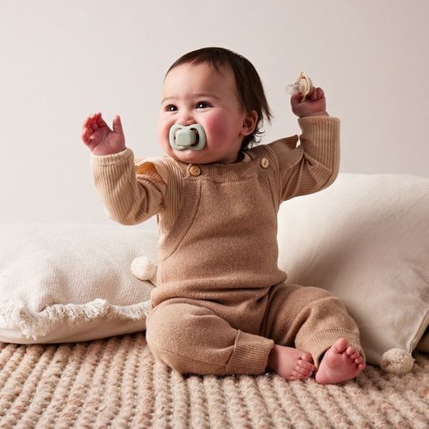 Smoczek dla niemowlaka 2 szt.- symetryczny smoczek silikonowy 6 mies.+ Sage + Vanilla, b.box